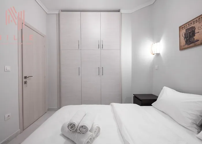 Filoxenia Living, Nilie Hospitality Mgmt Apartment *